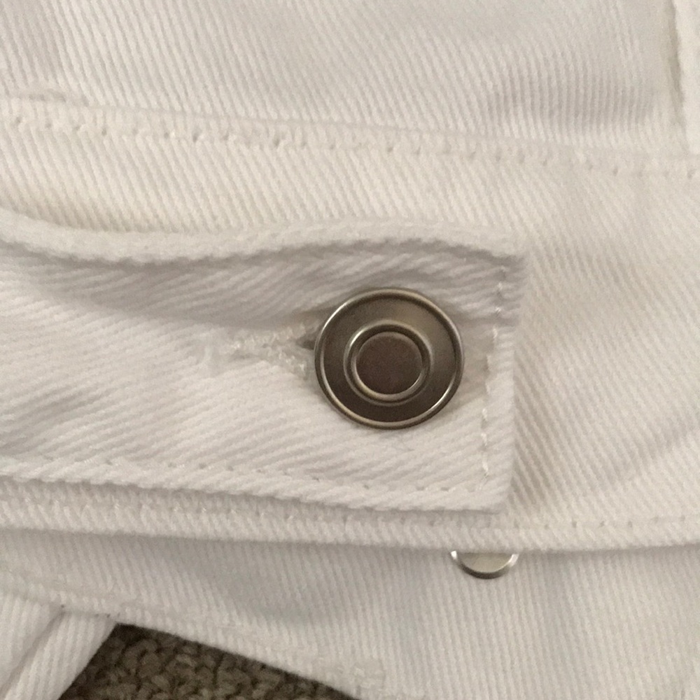 Embroidered denim jacket - Picture 4 of 6